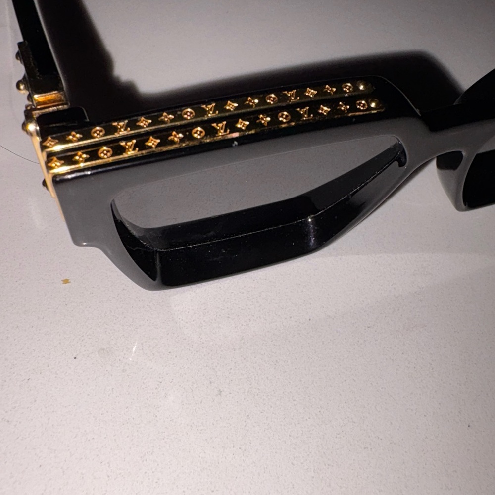 Louis Vuitton Black and Gold Women's Sunglasses - Picture 3 of 7